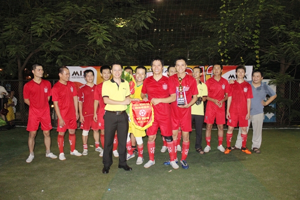 Bế mạc MISA CUP 2013: Chiến thắng 10 năm chờ đợi!